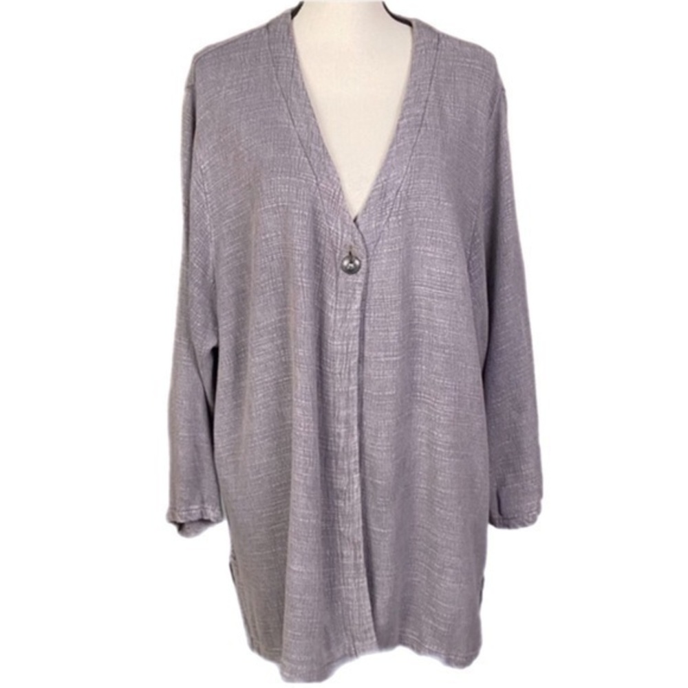 FENINI lavender Vintage one button, longline jacket in size “0” which is 0X. EUC